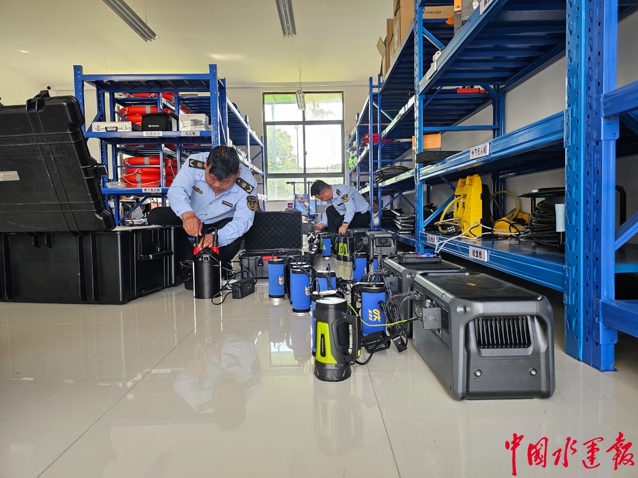 筑牢安全防线 淳安港航执法大队全力保障应急救援设备良好运行